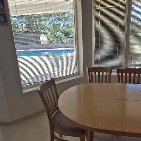 House With Pool Near Balchik