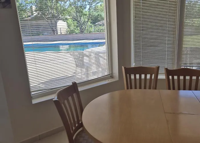 House With Pool Near Balchik