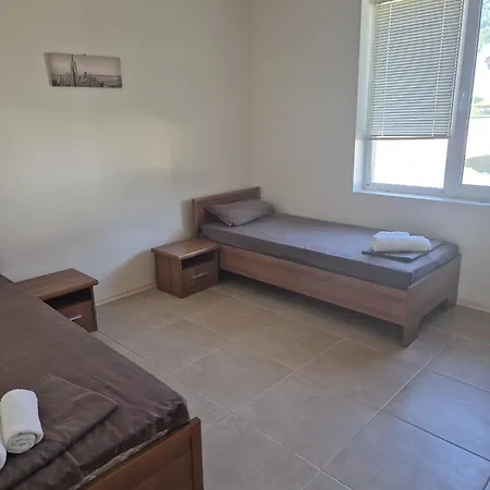 House With Pool Near Balchik Apartment *
